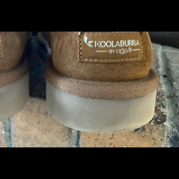 Uggs - Picture 2 of 4